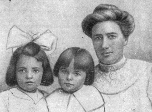 Жена Джека Лондона Бэсси с дочерьми Джоан и Бесс